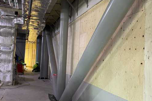 Pelare på byggarbetsplats